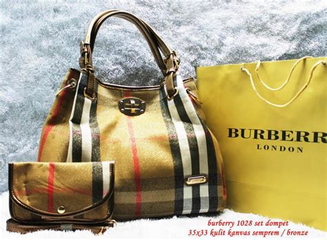 nep burberry tas